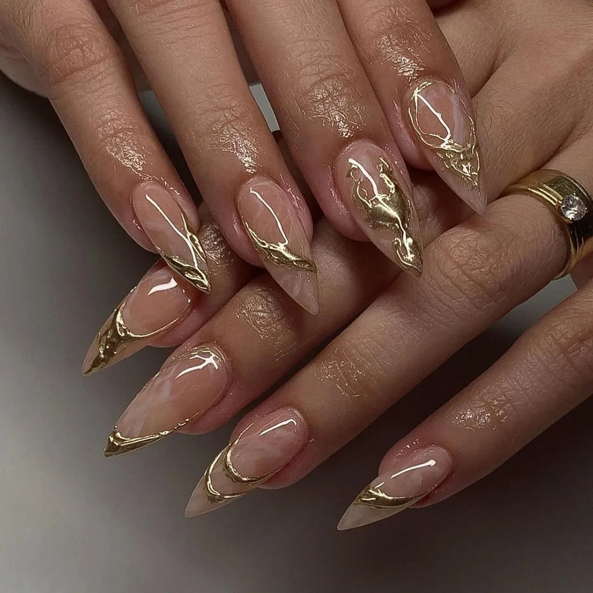 Novari French pointed daily Nails